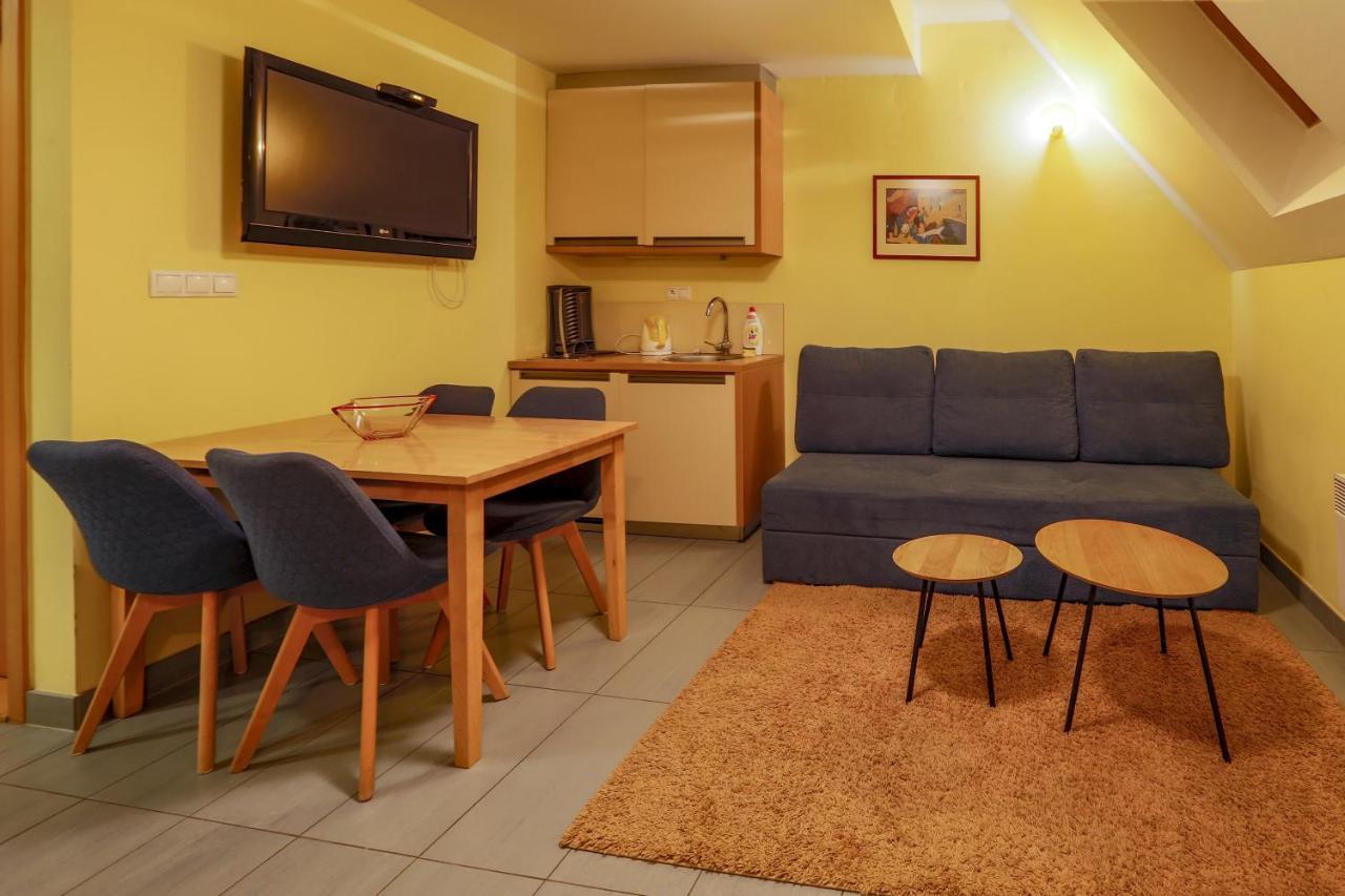 Apartmanovy Dom Fatrapark 1 S Wellness - Hlavna Recepcia Ruzomberok Exterior photo